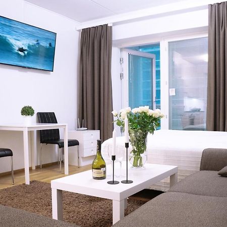City Center 1R Studio With Perfect View, Parking Oulu Buitenkant foto