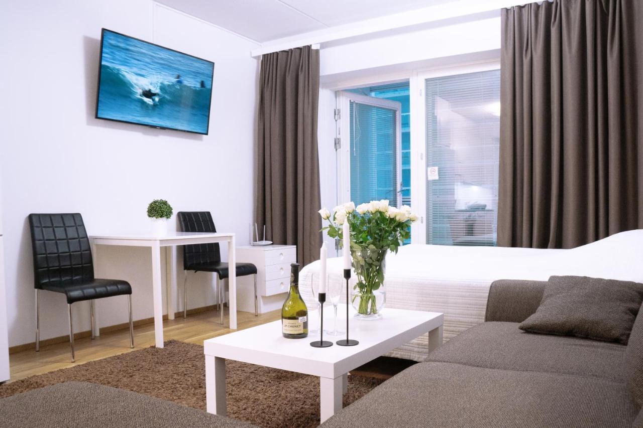 City Center 1R Studio With Perfect View, Parking Oulu Buitenkant foto